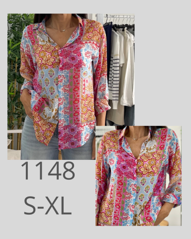 Camisa colorida con estampado floral, disponible en tallas S-XL.