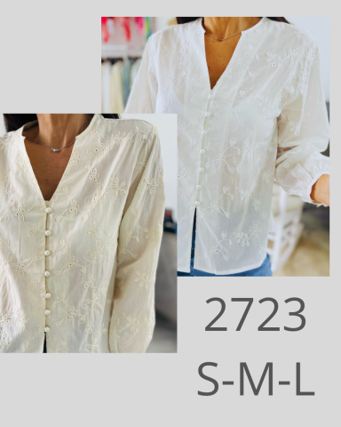 Camisa blanca de botones con un diseño ligero y elegante, disponible en tallas S-M-L.